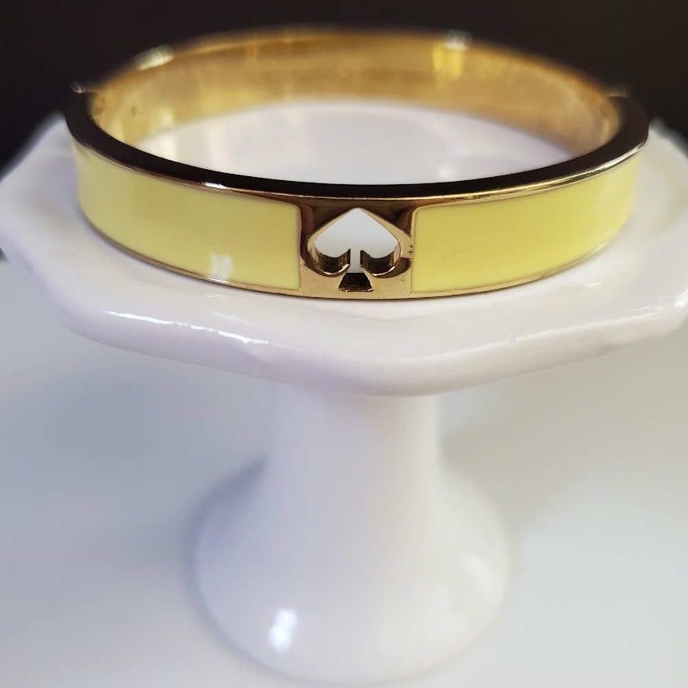 Kate Spade New York Cutout Spade Hinged Bangle Bracelet Yellow Enamel Gold Tone